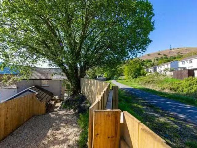 For Rent! 2 BR Nant Y Coed