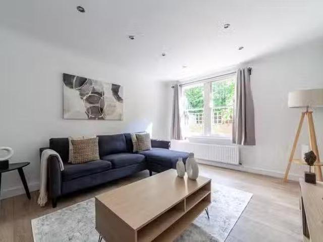 Cheap 2 BR Northbourne Road