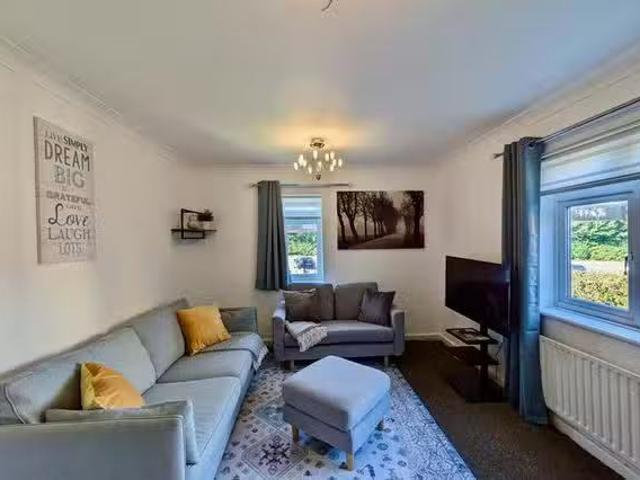 Just in! 2 BR Osprey Close