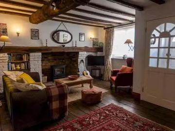 Charming 2 BR Broad Street