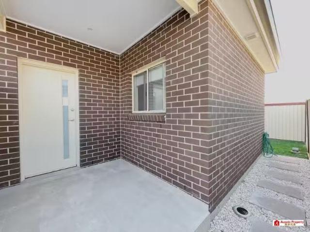 Deal! 2 BR Contact Agent / 1 Gloucester Road, Beverly Hills Ap.