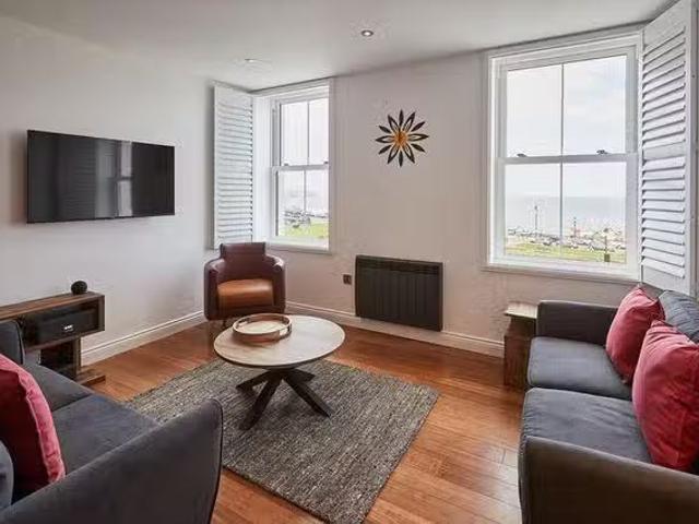 Deal! 2 BR Crescent Avenue