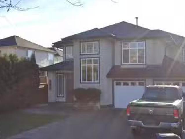 Cheap 2 BR Lower 20140 Telep Ave Avenue, Maple Ridge, BC, V2X.