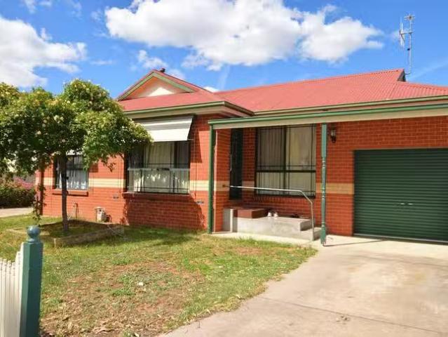 Cozy 2 BR UNIT 1/20 Echuca Road, Mooroopna, VIC 3629