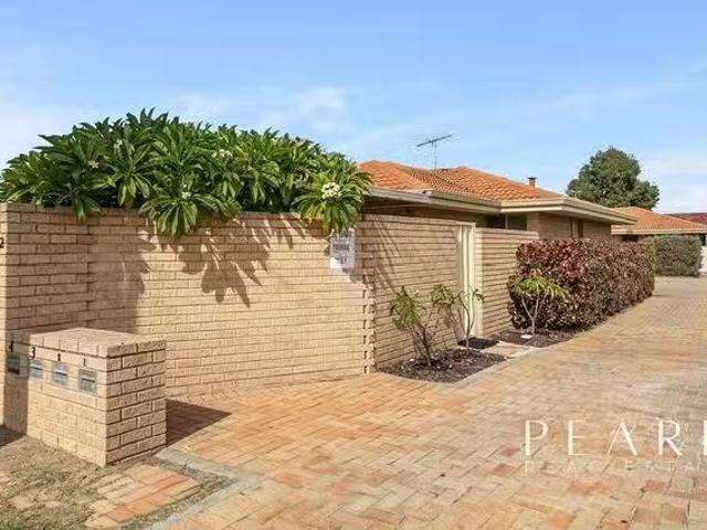 For Rent! 2 BR UNIT 1/42 Green Avenue, Balcatta, WA 6021