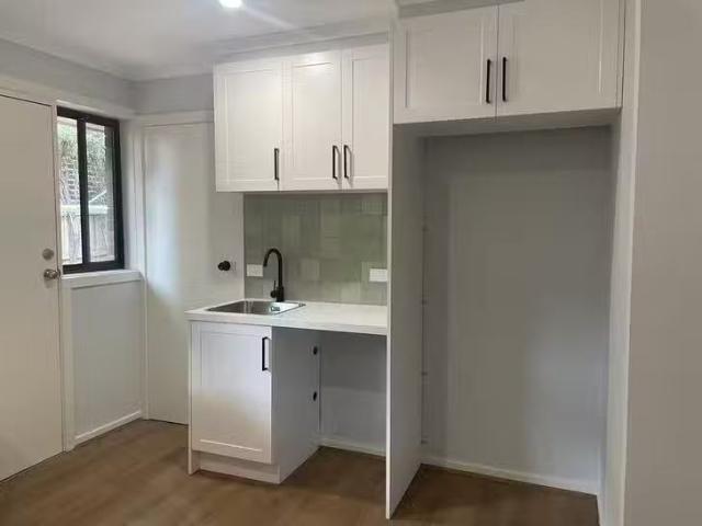 Deal! 2 BR UNIT 1/7 Condah Court, Ashwood, VIC 3147