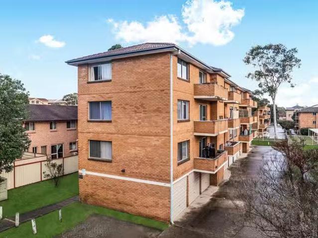 For Rent! 2 BR 15/20 Putland Street, St Marys, NSW 2760