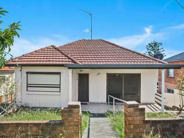 Nice 2 BR 154 Flagstaff Road, Warrawong, NSW 2502