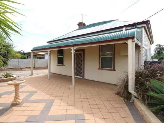 Rental! 2 BR 162 Newton Street, Broken Hill, NSW 2880
