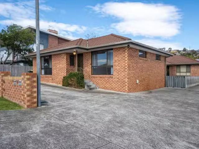 For Rent! 2 BR 1/6 Twelfth Avenue, West Moonah, TAS 7009