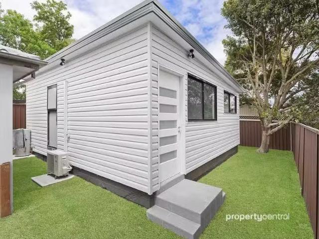 Deal! 2 BR 16A Allard Street, PENRITH Apartment for rent List.