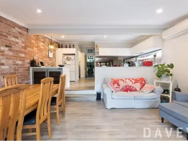 Deal! 2 BR 180 Carr Place, LEEDERVILLE House for rent Listed.