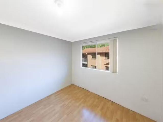 For Rent! 2 BR 18/44 48 Lane Street, Wentworthville, NSW 2145.