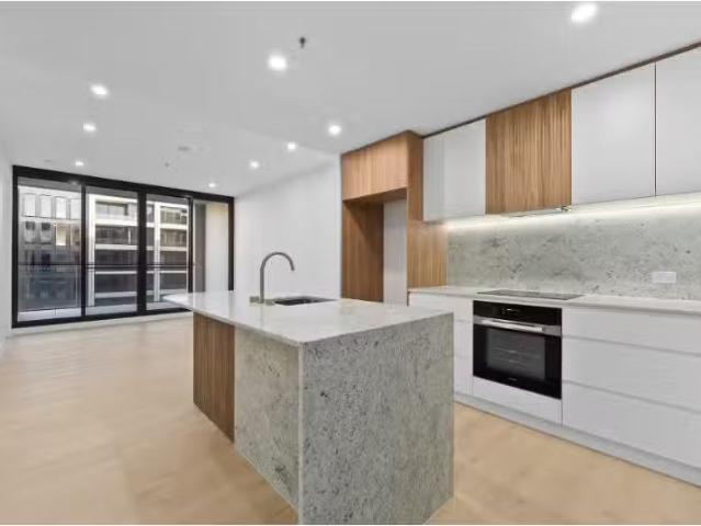 Deal! 2 BR 186/62 Constitution Avenue, Parkes Apartment for re.