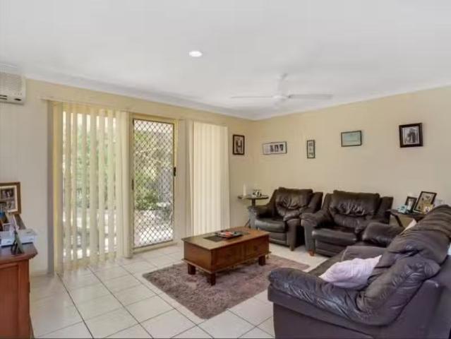 Cozy 2 BR 190/125 Hansford Road, Coombabah, QLD 4216 Townhou.