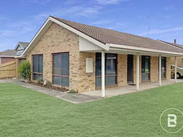 Deal! 2 BR 1/915 Armstrong Street North, Ballarat North, VIC 3.