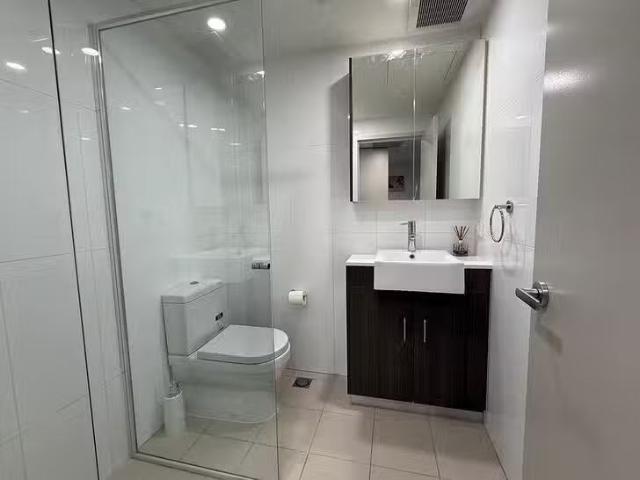 Cozy 2 BR 1005/127 Charlotte Street, Brisbane City, QLD 4000