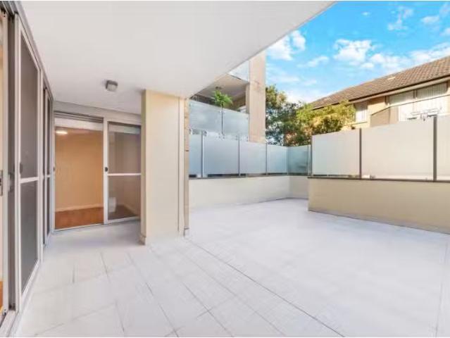 Deal! 2 BR 103/7 Parraween Street, Cremorne Apartment for rent.