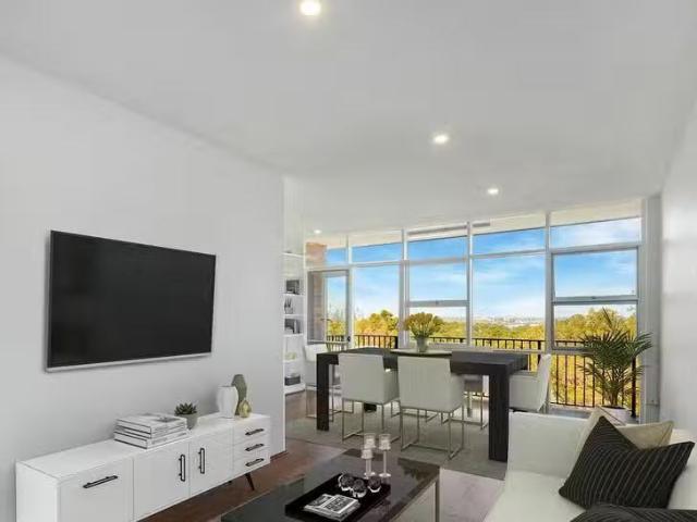 Just in! 2 BR 11/22 24 Longueville Road, Lane Cove, NSW 2066