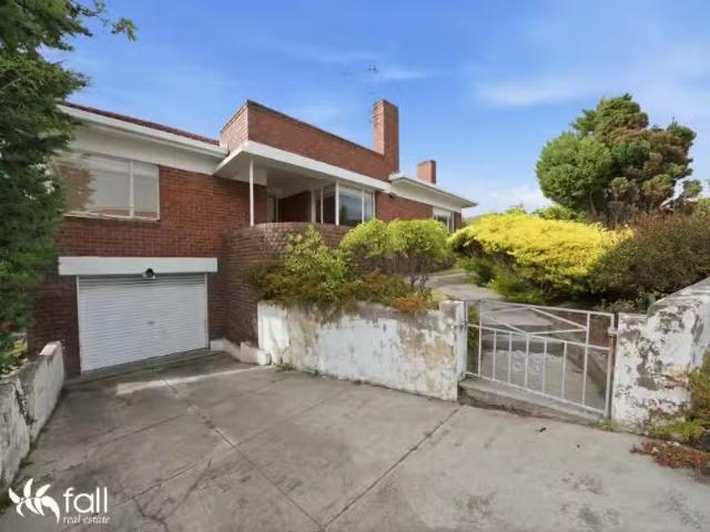 Cozy 2 BR 11 Byard Street, MOUNT STUART House for rent Listed.