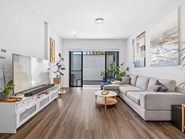Nice 2 BR 1/25 29 Smallwood Avenue, Homebush, NSW 2140