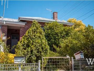 Deal! 2 BR 1/261 Stewart Street, Bathurst Townhouse for rent.