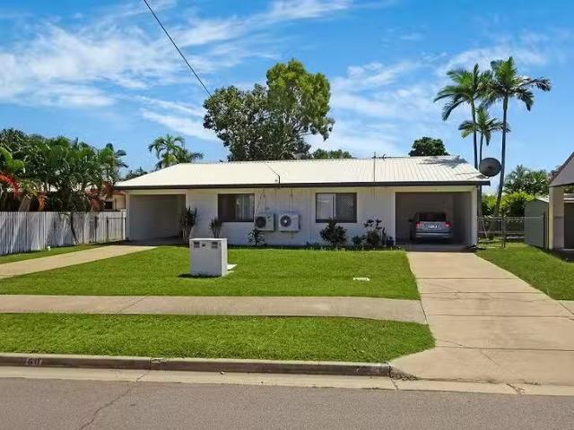For Rent! 2 BR 2/60 Merryl Street, Rasmussen, QLD 4815