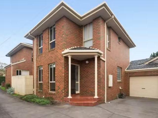 Charming 2 BR 2/62 Warwick Road, Greensborough VIC 3088 Town.