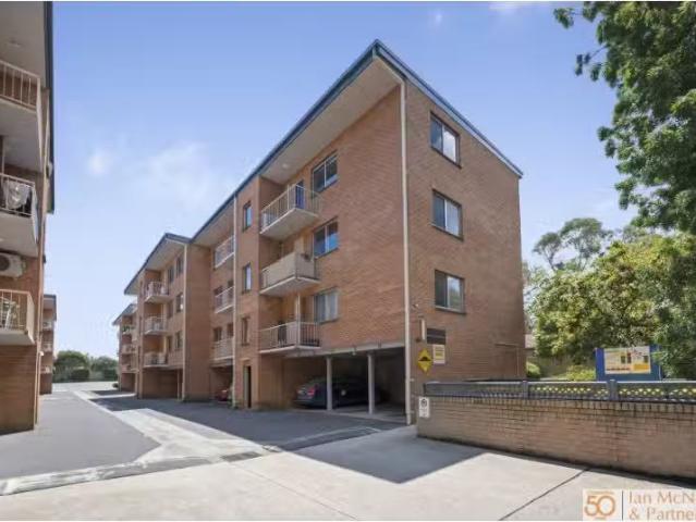 Cozy 2 BR 27/18 Booth Street, Queanbeyan Apartment for rent L.
