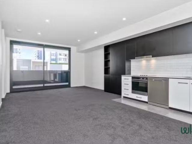 Nice 2 BR 204/7 Wickham Street, Wickham Apartment for rent Li.