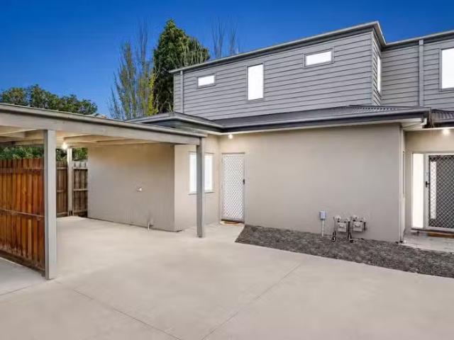 Just in! 2 BR 2/13 Ontario Avenue, Norlane, VIC 3214 Unit fo.