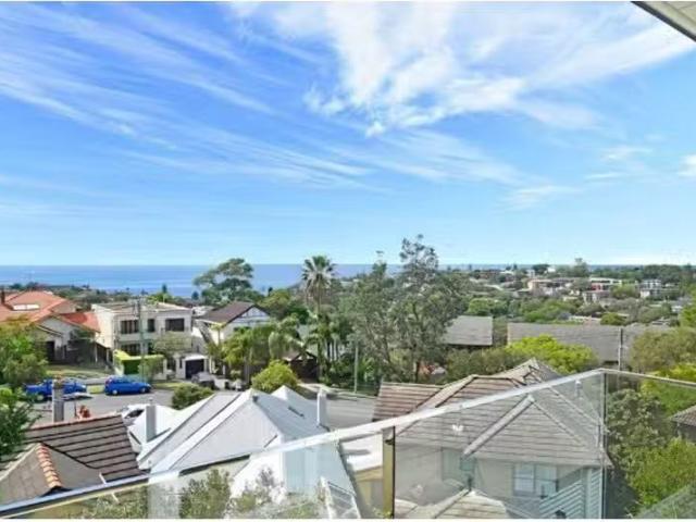 Cozy 2 BR 21/10 Henrietta Street, Waverley Apartment for rent.