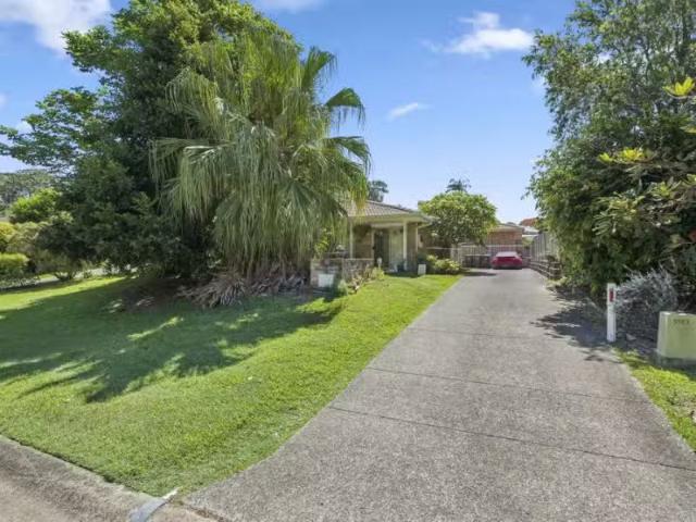 Rental! 2 BR 2/12 Palm Trees Drive, BOAMBEE EAST Apartment for.