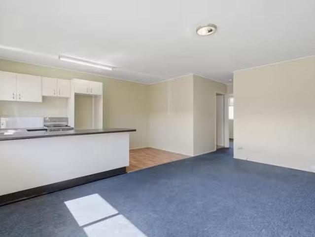 Charming 2 BR 2/29 Galway Street, GREENSLOPES, QLD 4120 Unit.