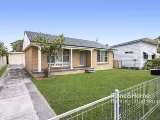 Cheap 2 BR 22 Norman Street, TOUKLEY House for rent Listed by.