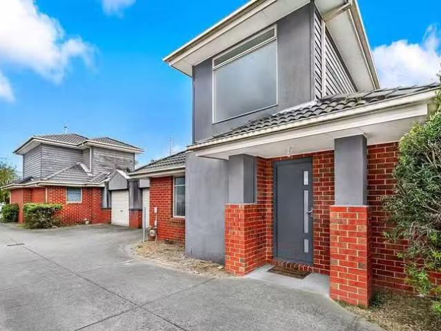 Charming 2 BR 2/2 Faye Street, Reservoir, VIC 3073