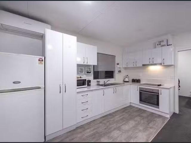 For Rent! 2 BR 22A Glastonbury Drive, Bethania, QLD 4205