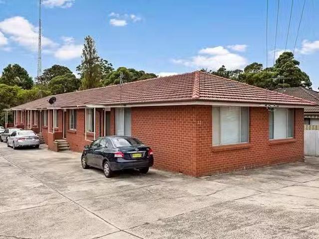 Nice 2 BR 2/32 Poulter Street, West Wollongong, NSW 2500