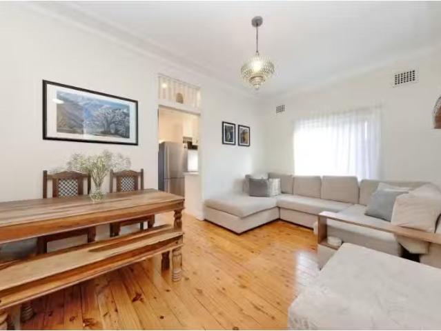 Charming 2 BR 2/37 Birriga Road, Bellevue Hill Apartment for r.