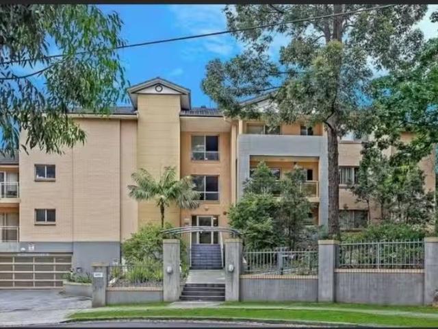 Charming 2 BR 23/4 6 Mercer Street, Castle Hill Apartment for.