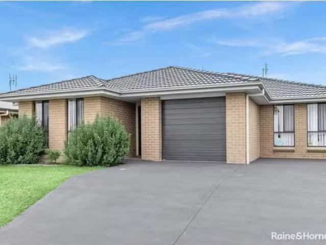 New 2 BR 2/3 Allman Street, CLIFTLEIGH House for rent Listed.