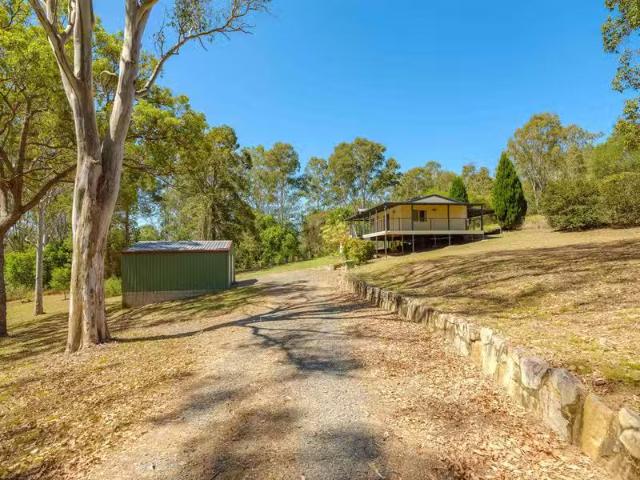 Unique 2 BR 23 Plowman Road, CANINA, QLD 4570 House for Rent