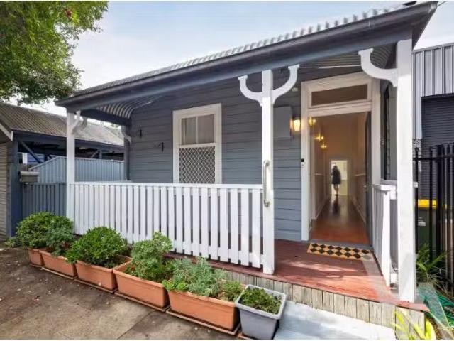 For Rent! 2 BR 23 Union Street, Wickham House for rent Listed.
