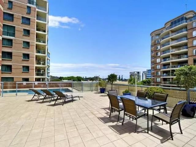 Deal! 2 BR 37/17 25 Spring Street, BONDI JUNCTION Apartment fo.