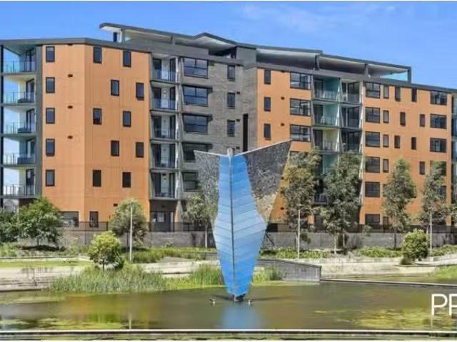 Charming 2 BR 301/60 Lord Sheffield Cct, Penrith Apartment for.