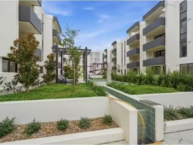 Unique 2 BR 3064/5 Amytis Street, Rouse Hill Apartment for ren.