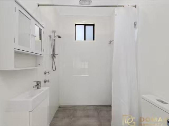 Deal! 2 BR 310 Blackwall Road, Blackwall House for rent Liste.