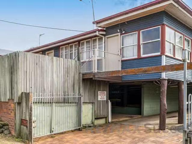Rental! 2 BR 3/161 North Street, Rockville, QLD 4350