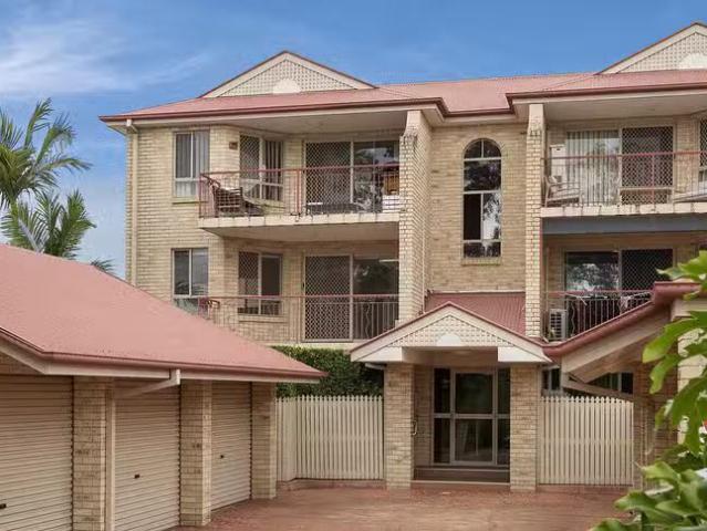 Nice 2 BR 3/18 Mcilwraith Street, Everton Park, QLD 4053