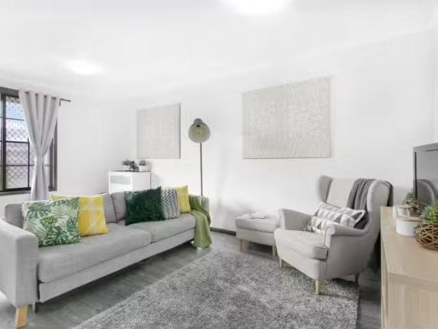 Deal! 2 BR 3/24 Garden Street, EASTLAKES Apartment for rent L.